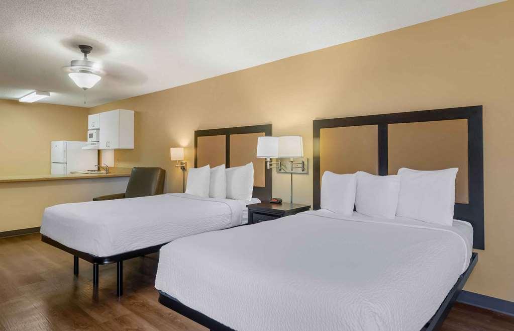 Extended America - St Petersburg - Clearwater - Executive Dr